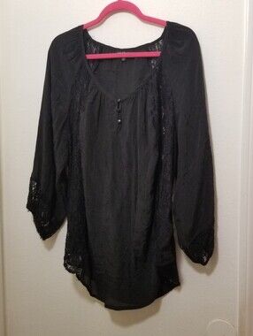 Unique Spectrum Women's 2X Black Long-Sleeve Blouse With Lace Side Panels
